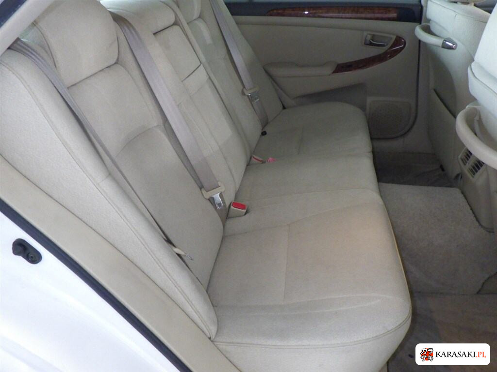 Toyota Crown 2004 z aukcji japońskiej