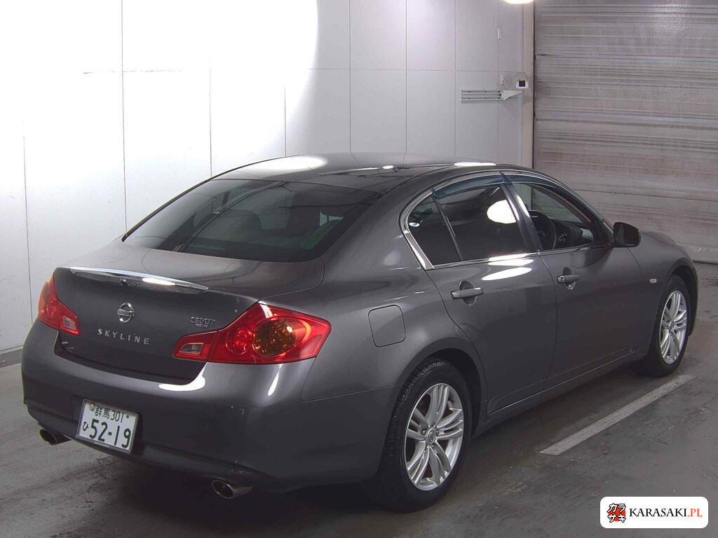 Nissan Skyline 2012 z aukcji japońskiej