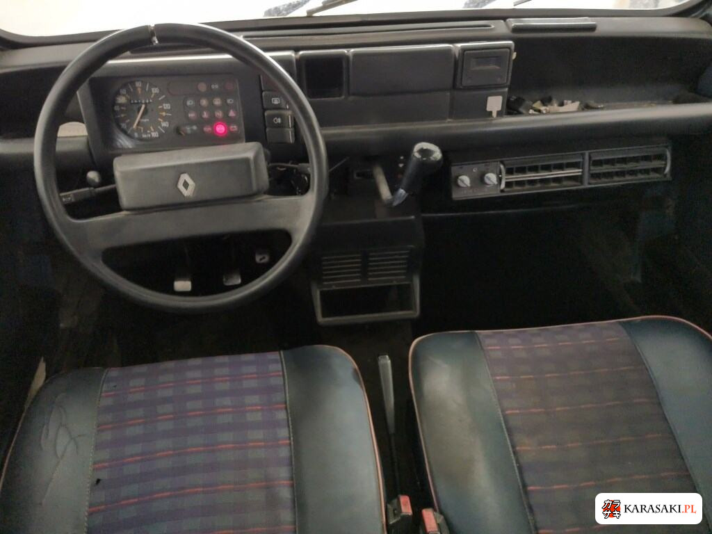 Renault 4 1990 z aukcji japońskiej