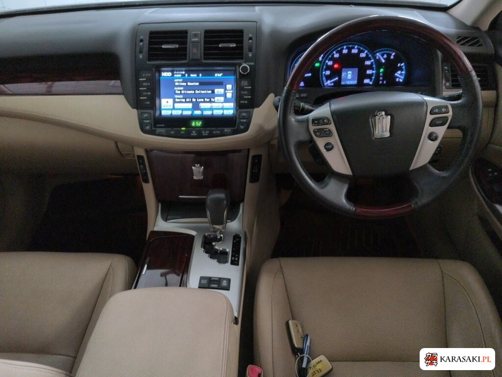 Toyota Crown 2012 z aukcji japońskiej
