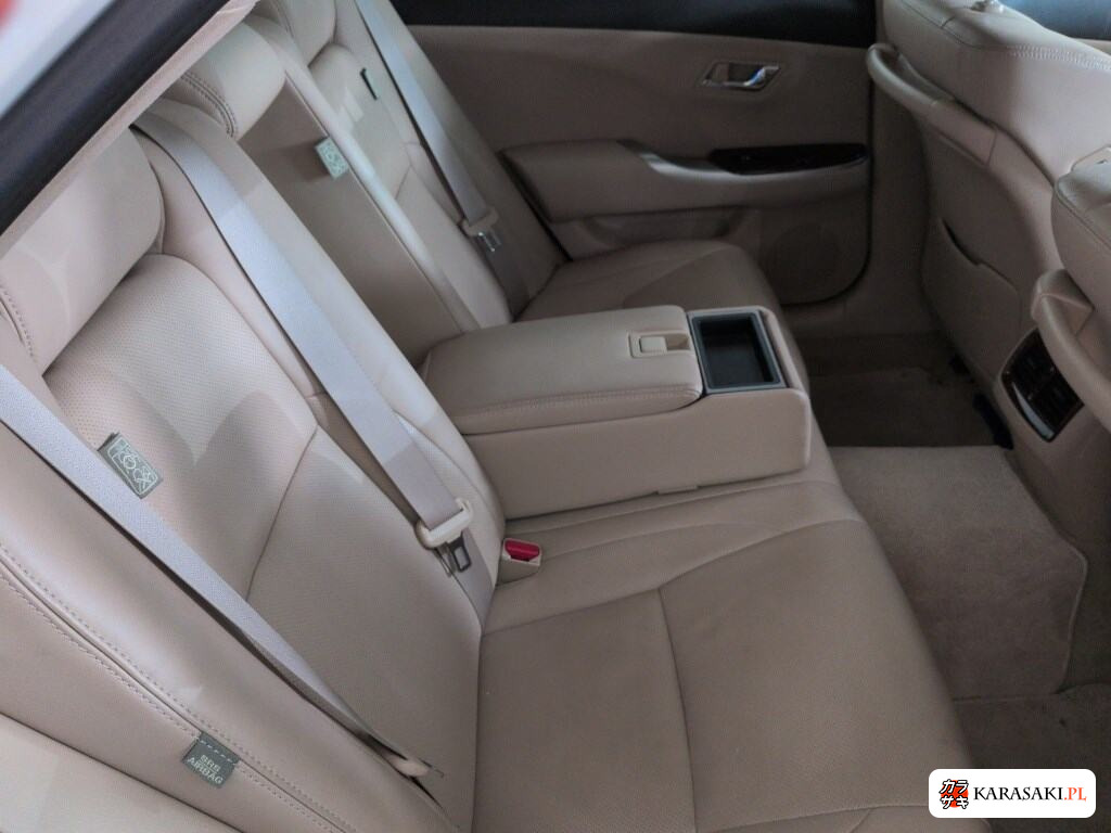 Toyota Crown 2012 z aukcji japońskiej