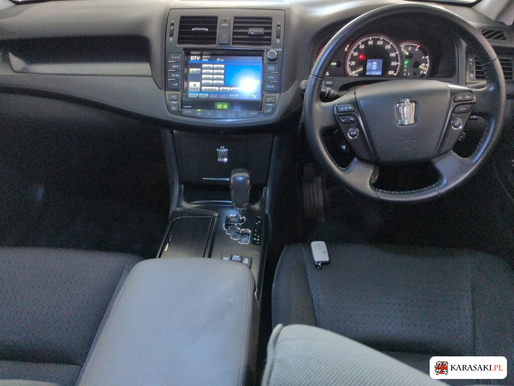 Toyota Crown 2008 z aukcji japońskiej