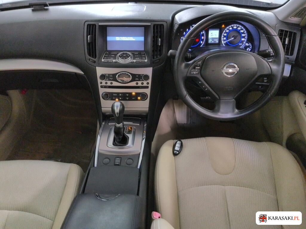 Nissan Skyline 2010 z aukcji japońskiej