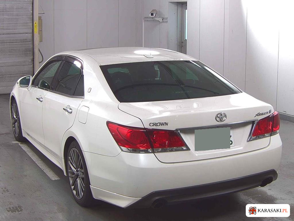 Toyota Crown 2013 z aukcji japońskiej