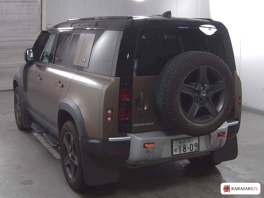 Land Rover Defender 2022 z aukcji japońskiej