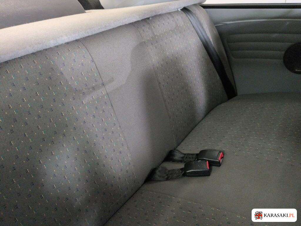 Volkswagen Beetle 2000 z aukcji japońskiej