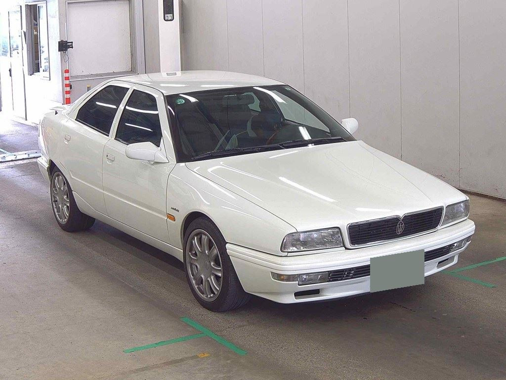 Maserati Quattroporte 1997 z aukcji japońskiej