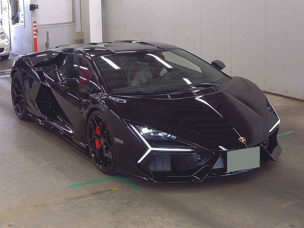 Lamborghini Revuelto 2026 z aukcji japońskiej