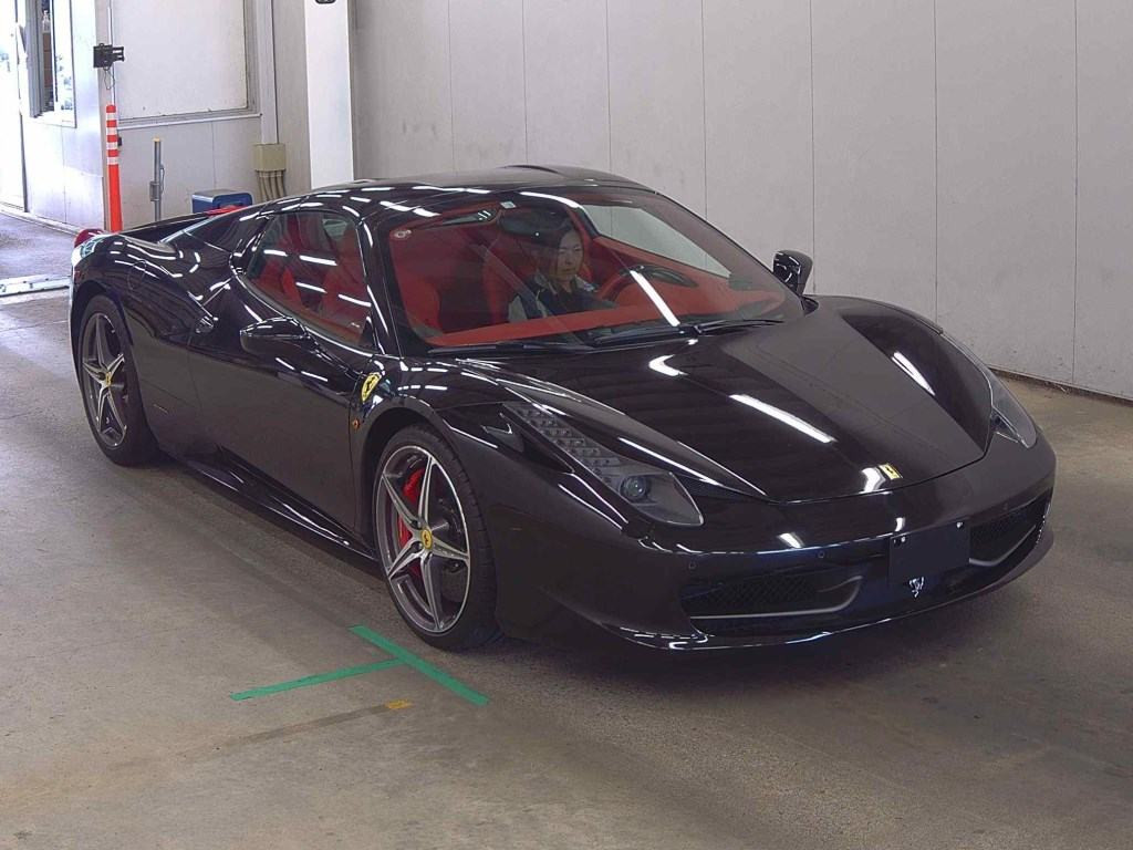 Ferrari 458 2014 z aukcji japońskiej