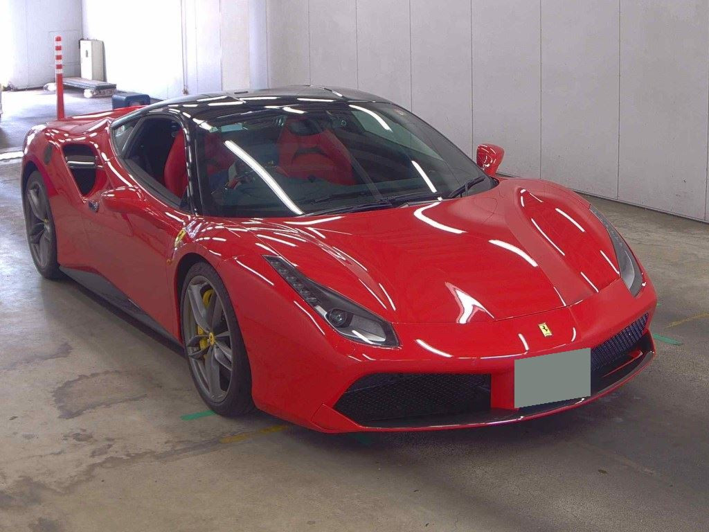Ferrari 488 2018 z aukcji japońskiej