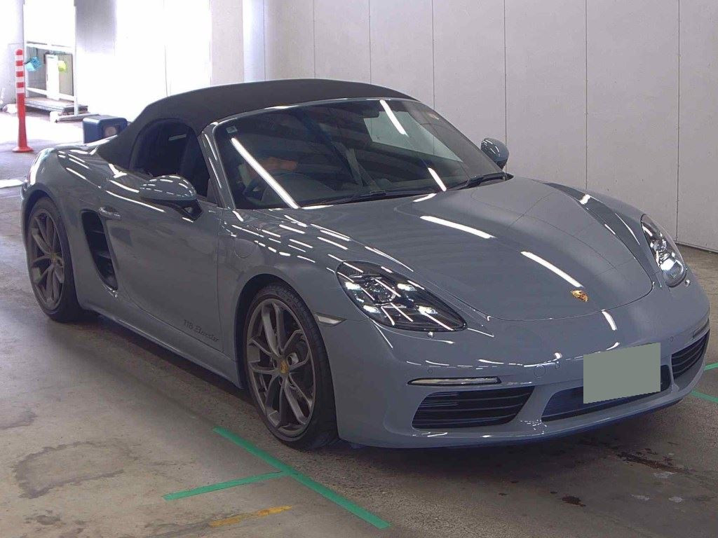 Porsche 718 2025 z aukcji japońskiej