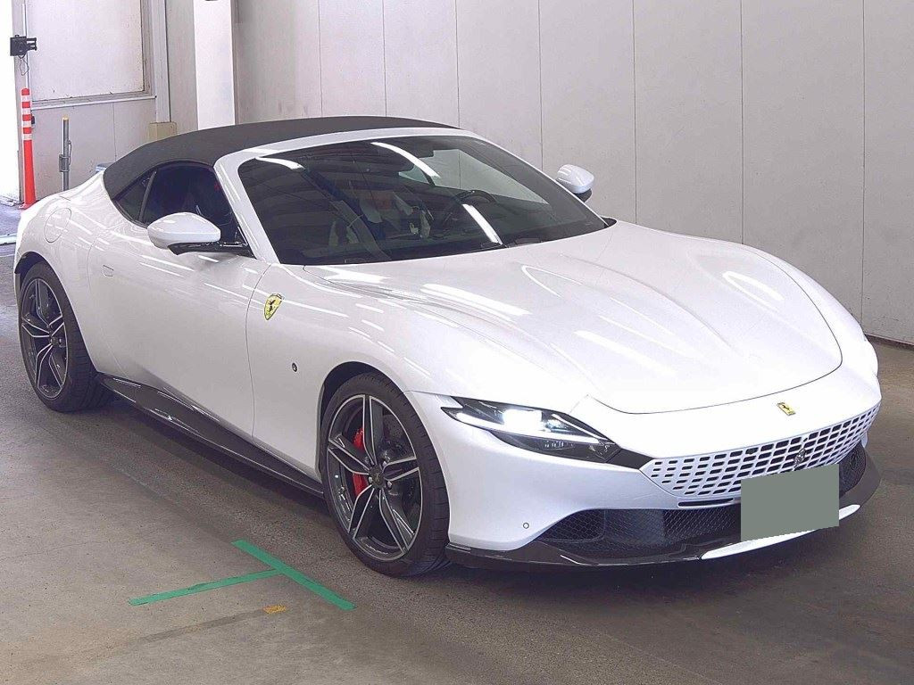 Ferrari Roma 2024 z aukcji japońskiej