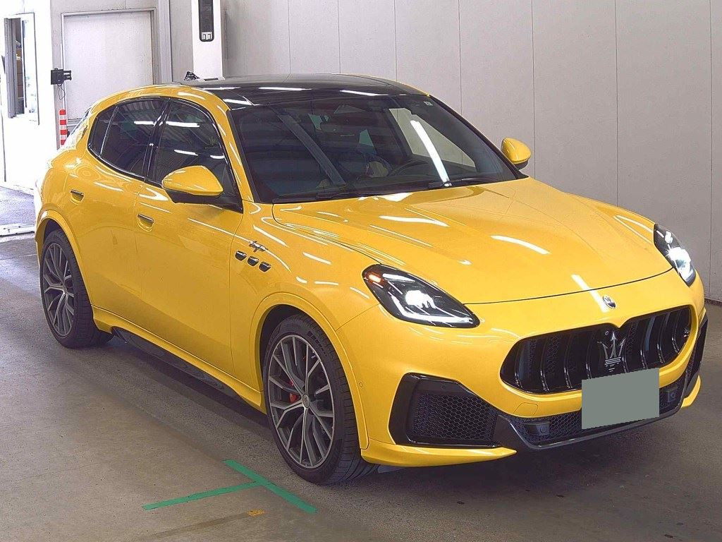 Maserati Grecale 2023 з японського аукціону