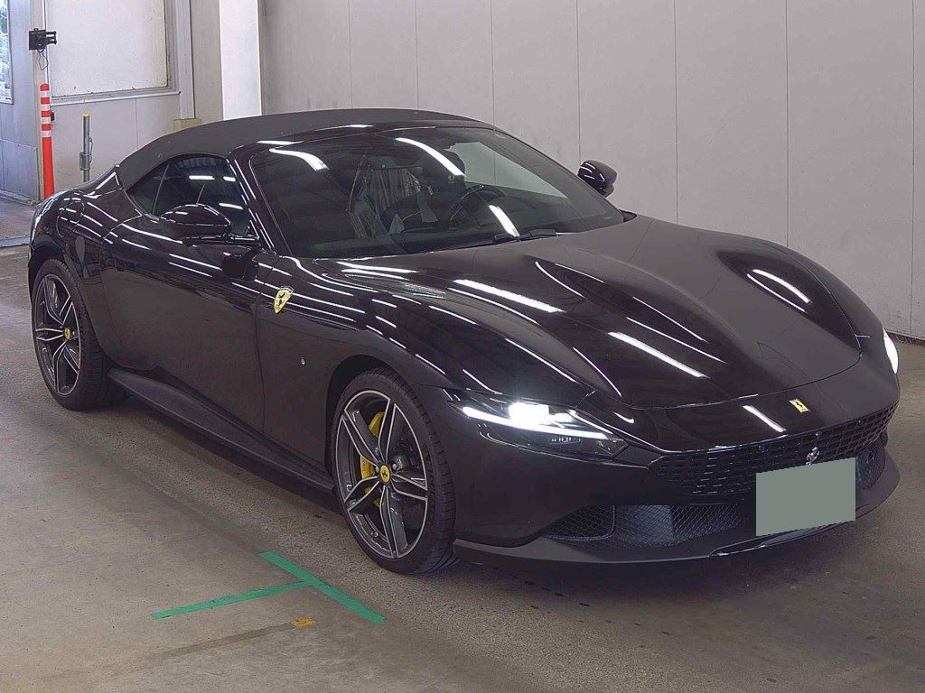 Ferrari Roma 2025 z aukcji japońskiej