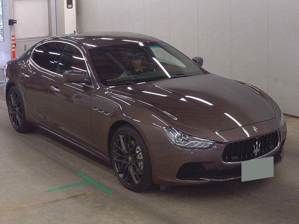 Maserati Ghibli 2014 з японського аукціону