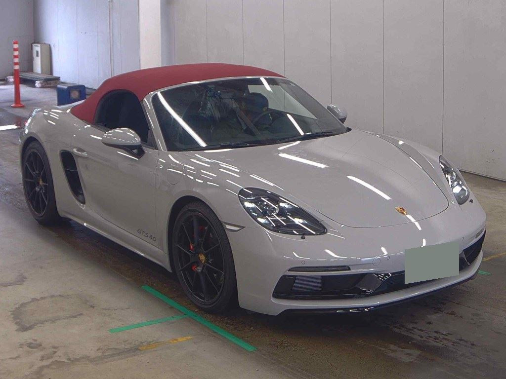 Porsche 718 2023 z aukcji japońskiej