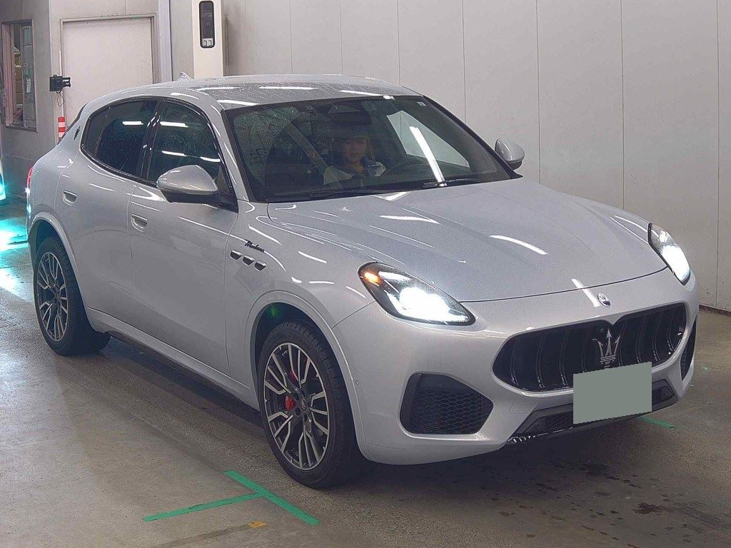 Maserati Grecale 2023 з японського аукціону