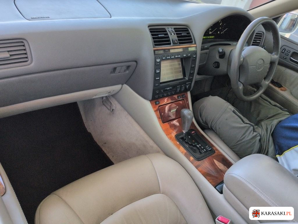 1998 Toyota UCF20 5