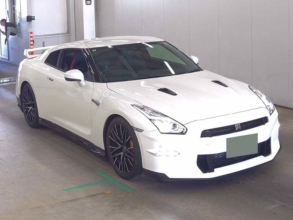 Nissan GT-R 2025 z aukcji japońskiej