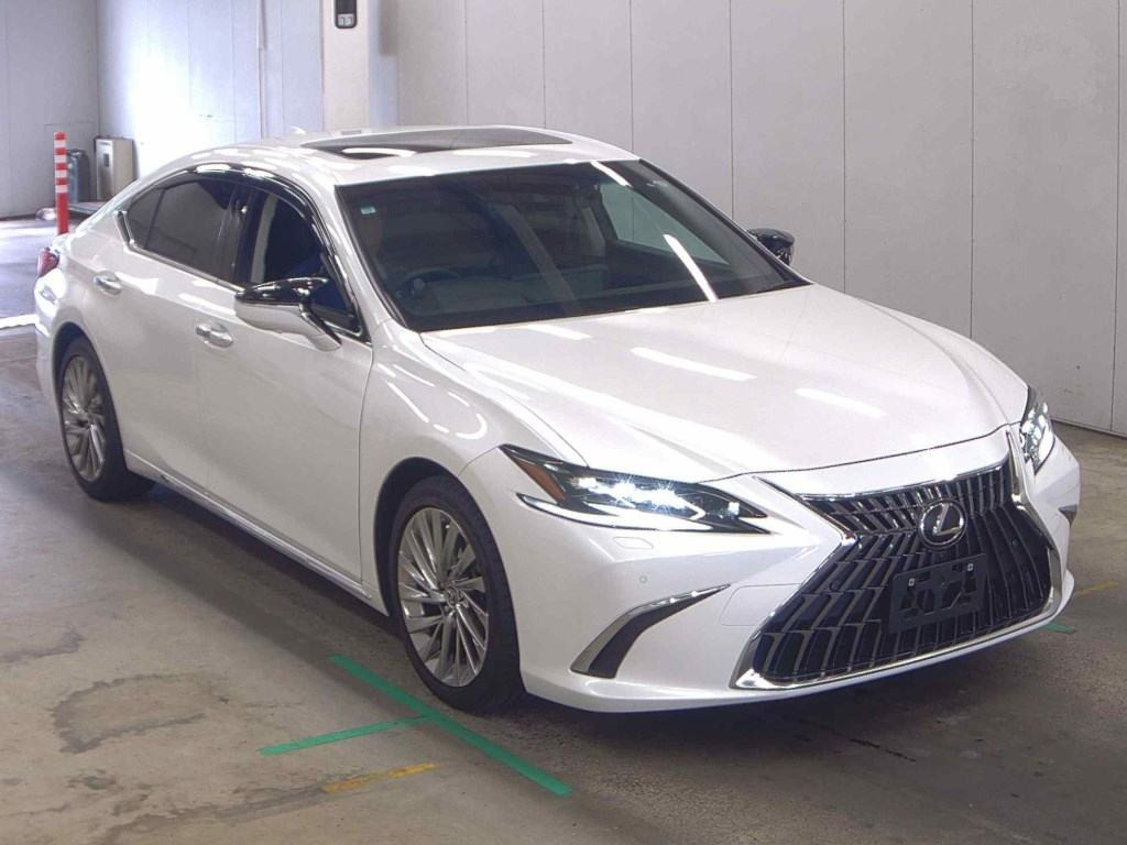 Lexus Es 2023 z aukcji japońskiej