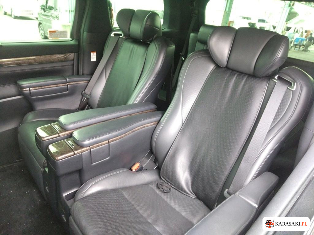 2019 Toyota AYH30W Executive Lounge 6