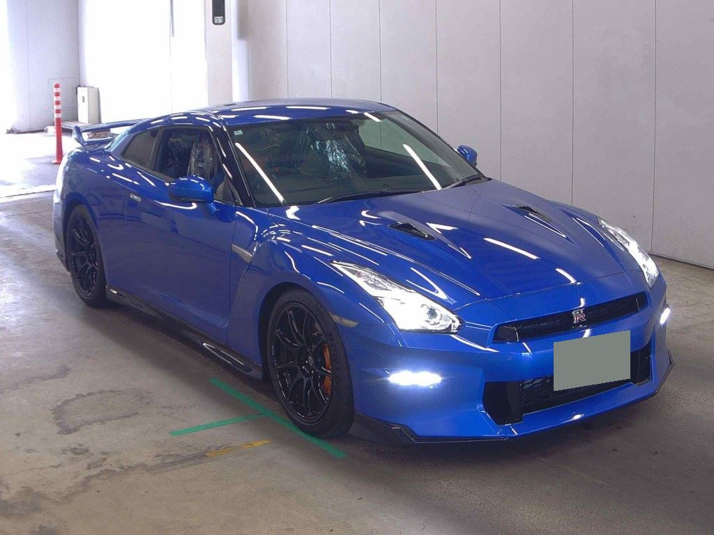 Nissan GT-R 2024 z aukcji japońskiej