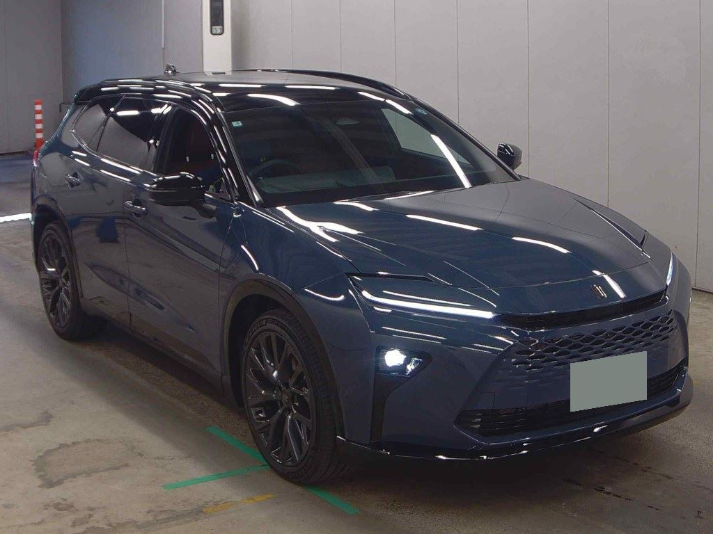 Toyota Crown Estate 2025 z aukcji japońskiej