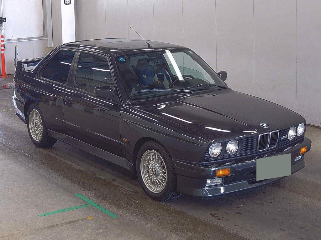 BMW M3 1988 z aukcji japońskiej