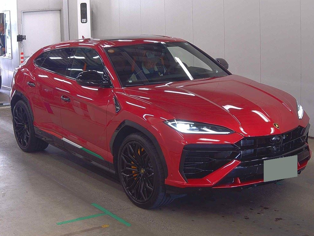 Lamborghini Urus 2025 z aukcji japońskiej