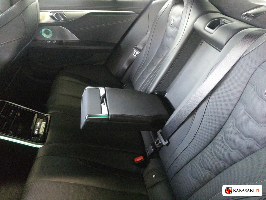 2024 BMW Alpina B8 4D 4WD Gran Coupe 6