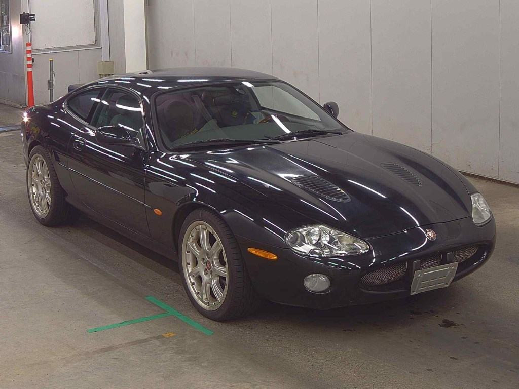 Jaguar XK 2002 z aukcji japońskiej