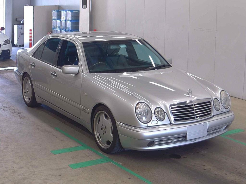 AMG E-Class 1999 z aukcji japońskiej