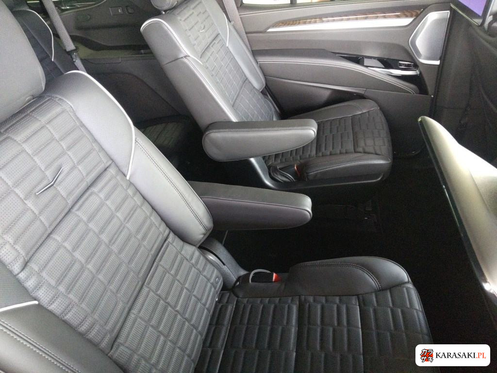 2025 Cadillac Escalade 4WD Sport 6