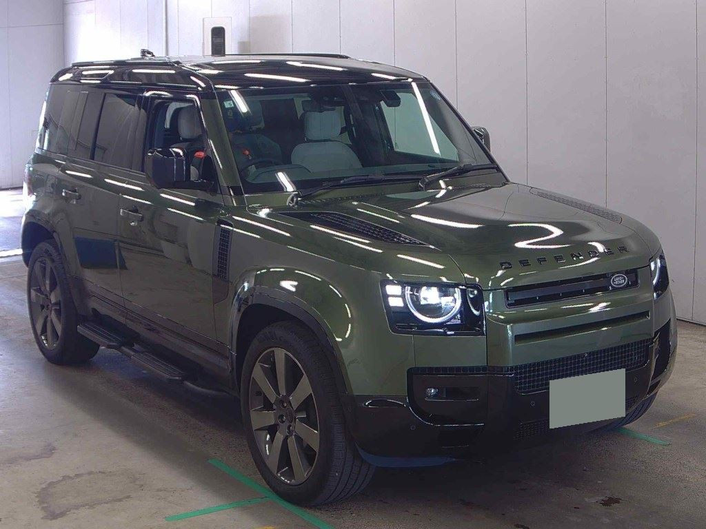 Land Rover Defender 2026 z aukcji japońskiej