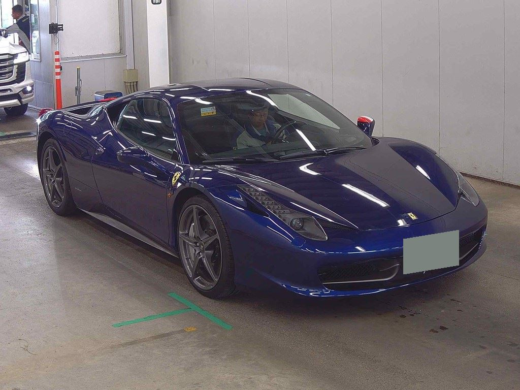 Ferrari 458 Italia 2010 z aukcji japońskiej