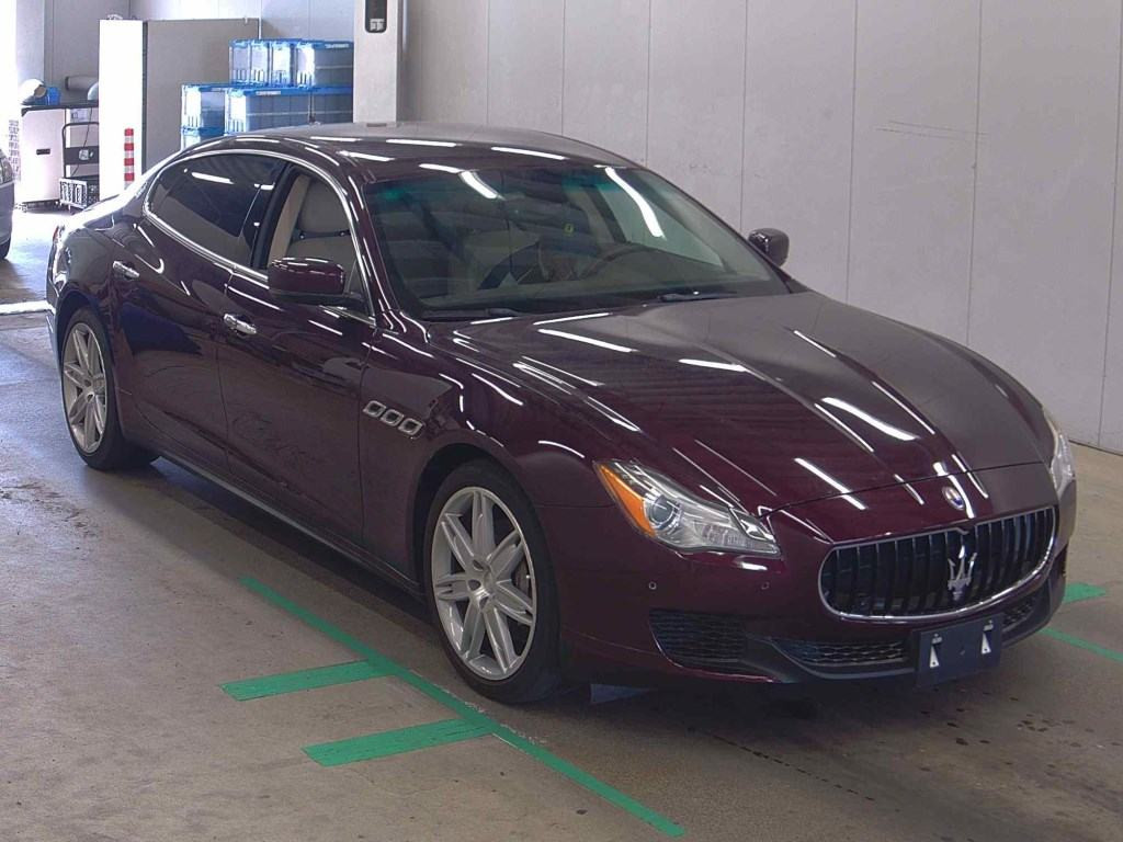 Maserati Quattroporte 2015 z aukcji japońskiej
