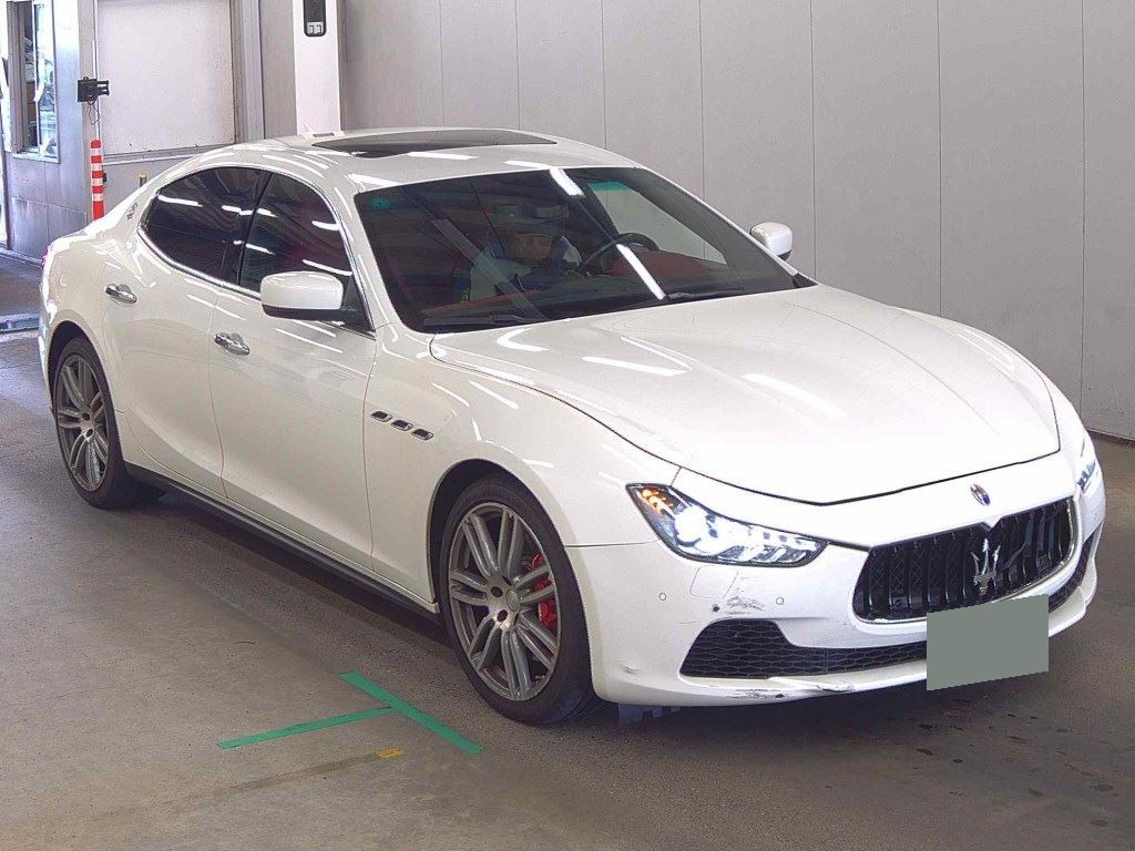 Maserati Ghibli 2015 з японського аукціону