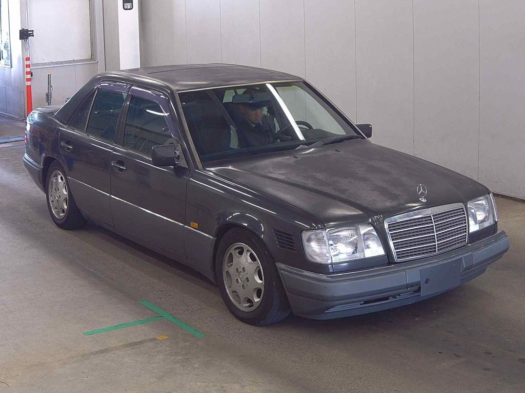 Mercedes Benz E-Class 1994 z aukcji japońskiej