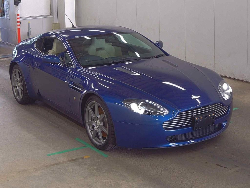 Aston Martin V8 Vantage 2008 z aukcji japońskiej