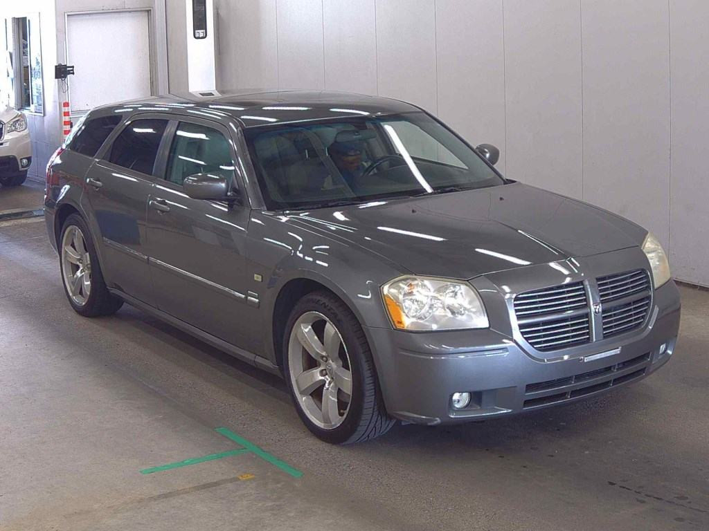 Dodge Magnum з японського аукціону