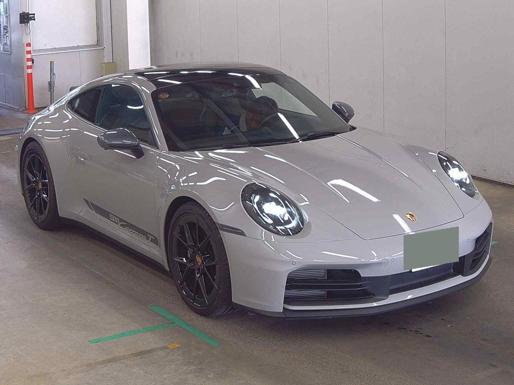 Porsche 911 2025 z aukcji japońskiej