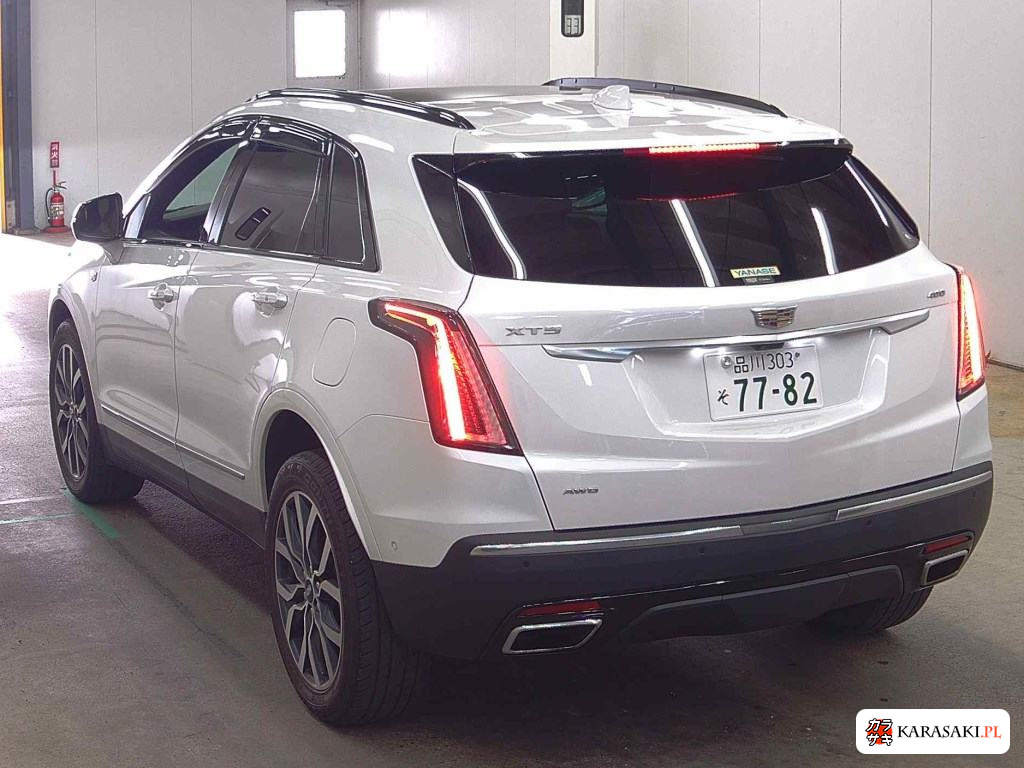 2021 Cadillac XT5 4WD Platinum Sport 2