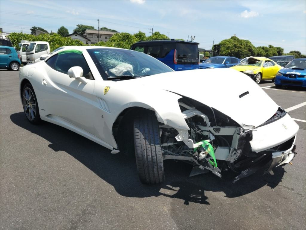 Ferrari California 30 2012 z aukcji japońskiej