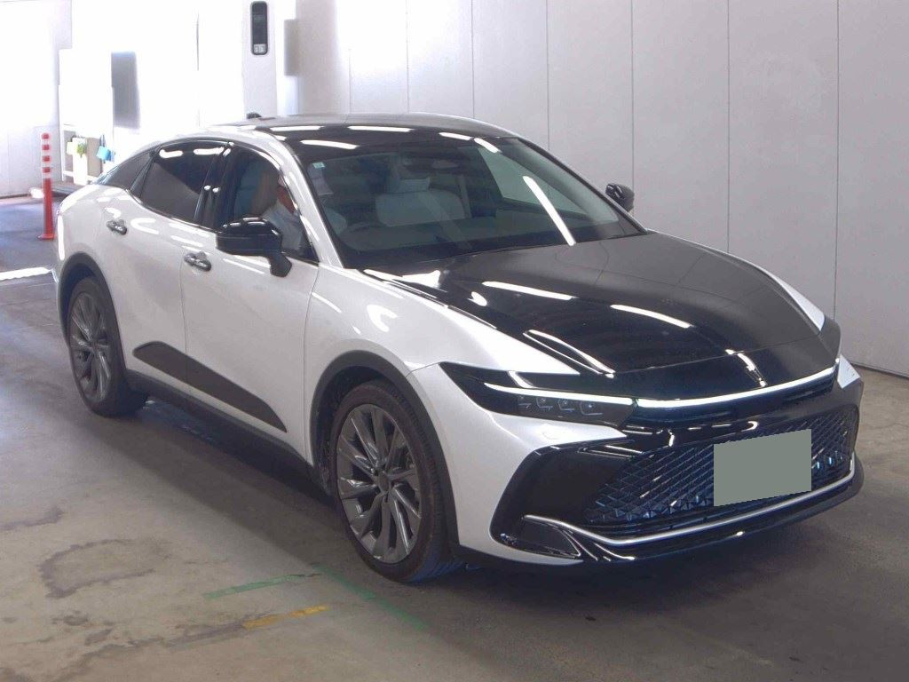 Toyota Crown Crossover 2023 z aukcji japońskiej