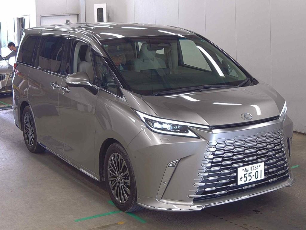 Lexus LM 2024 z aukcji japońskiej
