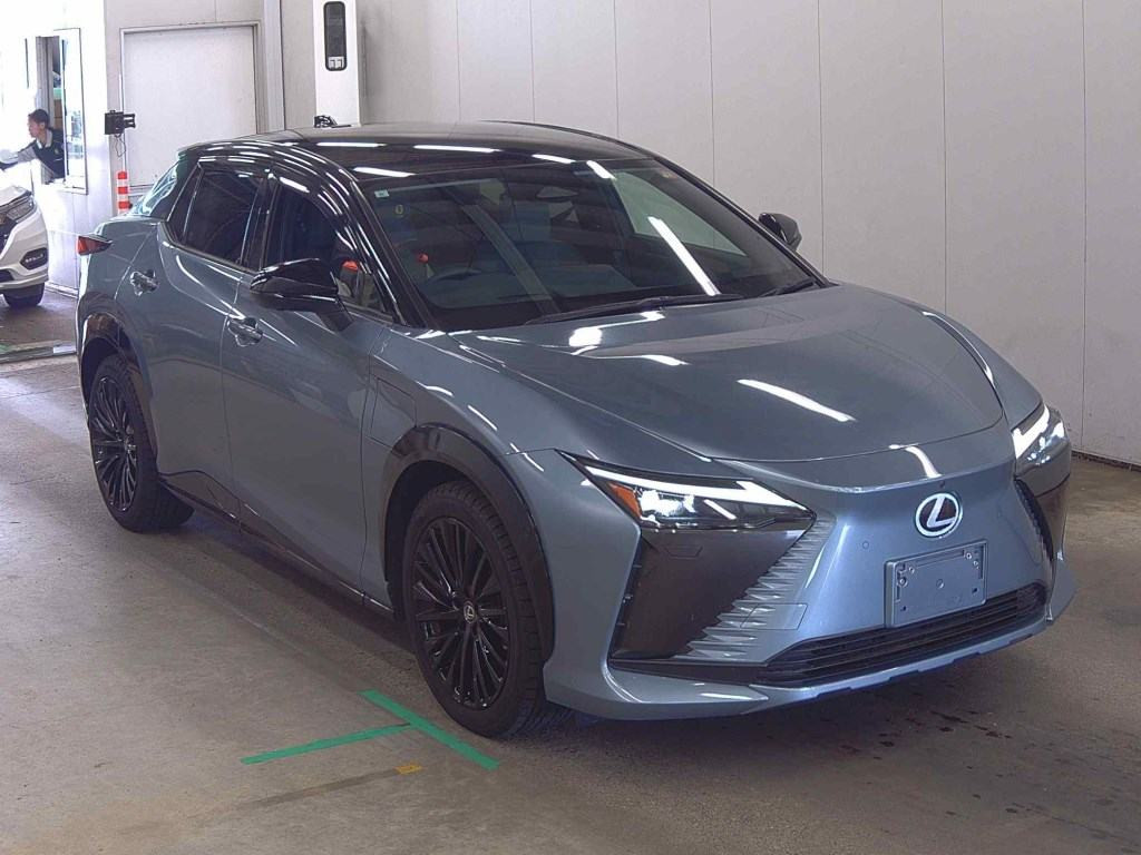 Lexus RZ 2023 z aukcji japońskiej