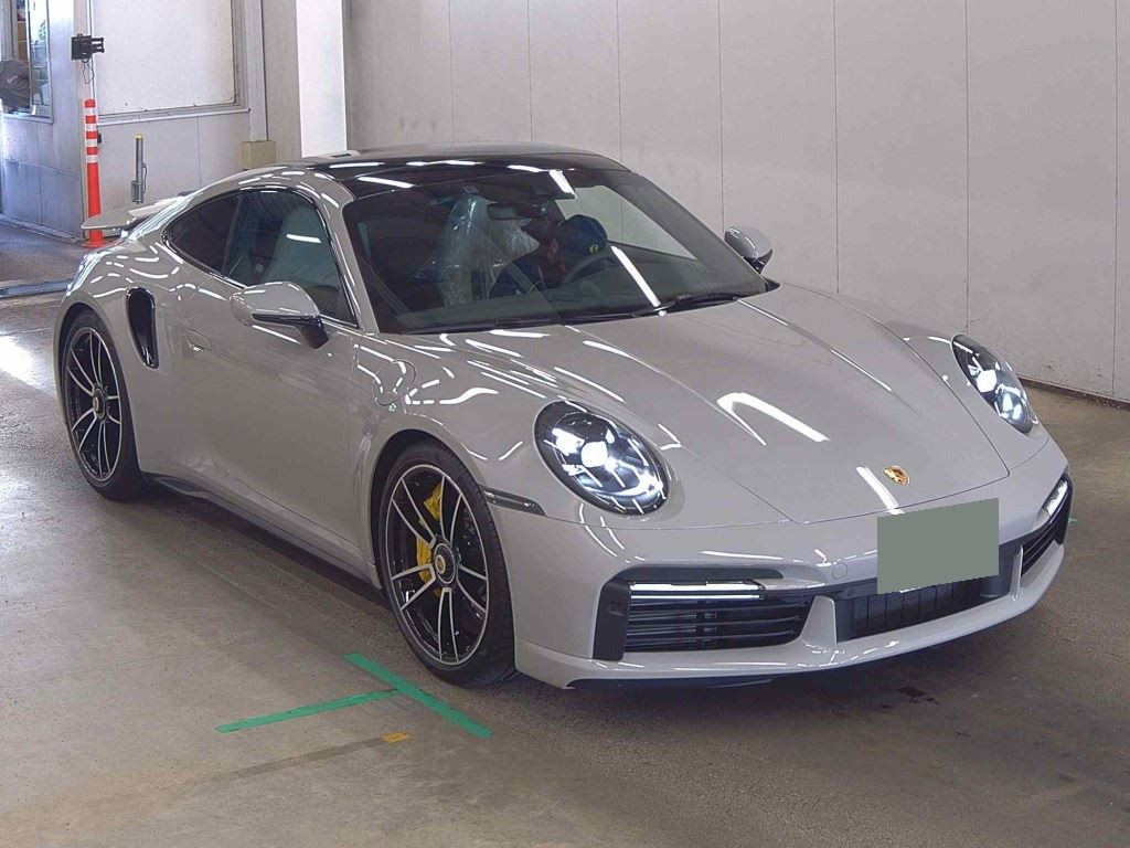 Porsche 911 2023 z aukcji japońskiej