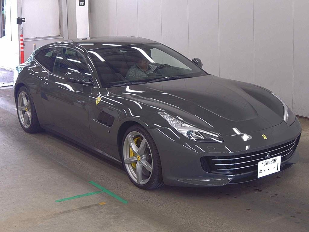 Ferrari GTC4 Lusso 2018 z aukcji japońskiej