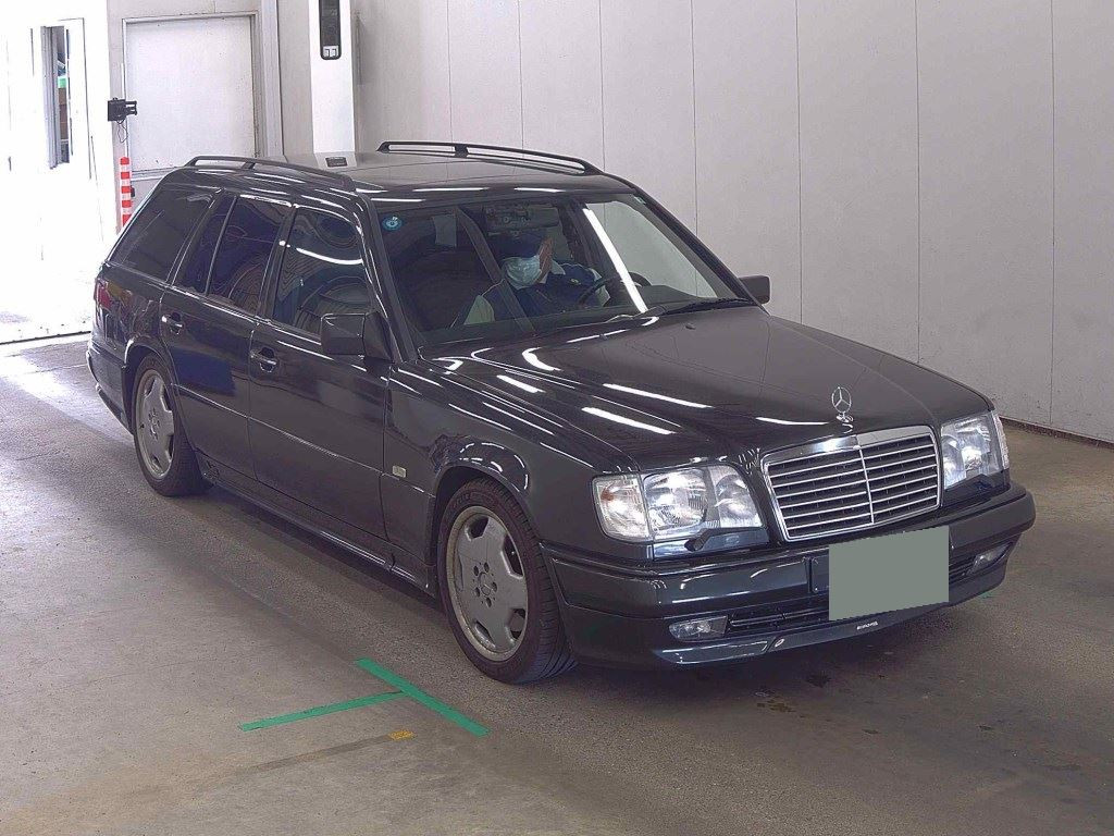 AMG E-Class 1998 z aukcji japońskiej