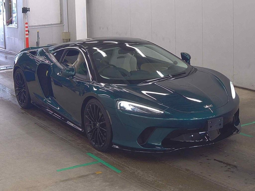 McLaren GT 2023 z aukcji japońskiej